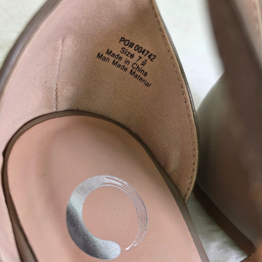 Journee Collection Reba Flats Taupe Ankle Strap Pointed Toe Womens 7.5 New - Picture 4 of 6